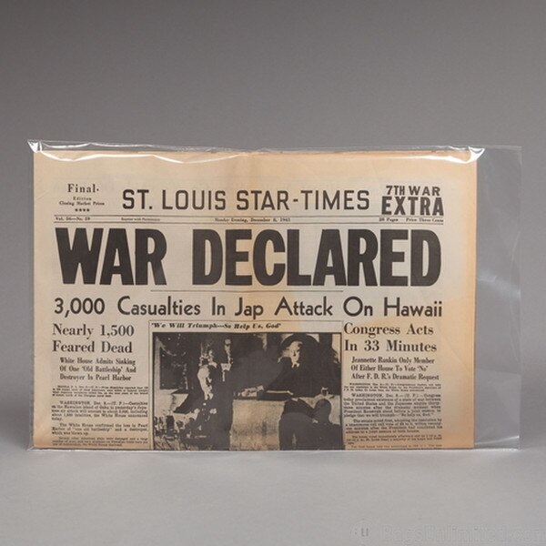 Regular Tabloid Sleeves / Folded Ne